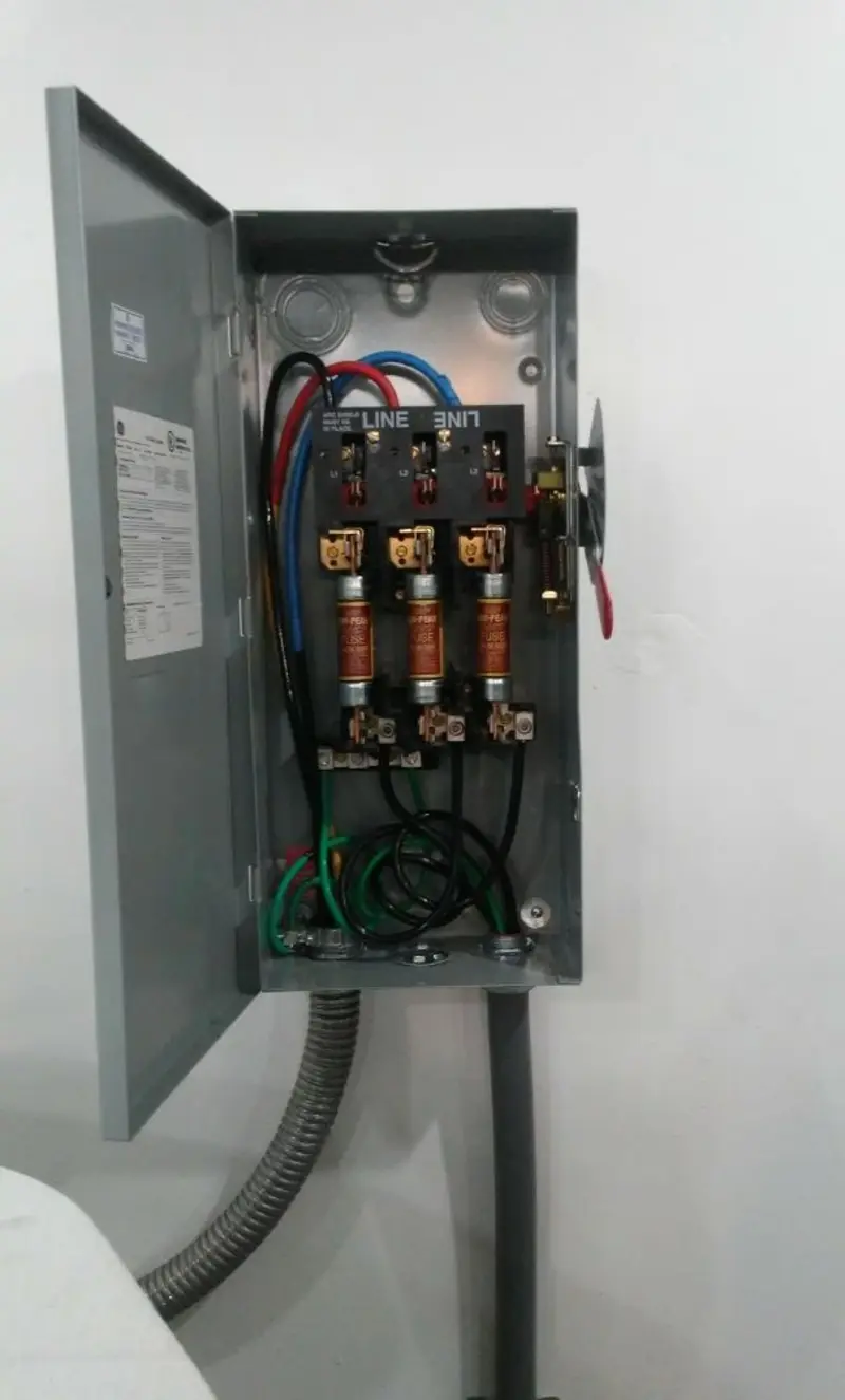 Three-phase disconnect switch installed for Electrical Wiring & Rewiring in Cape Girardeau